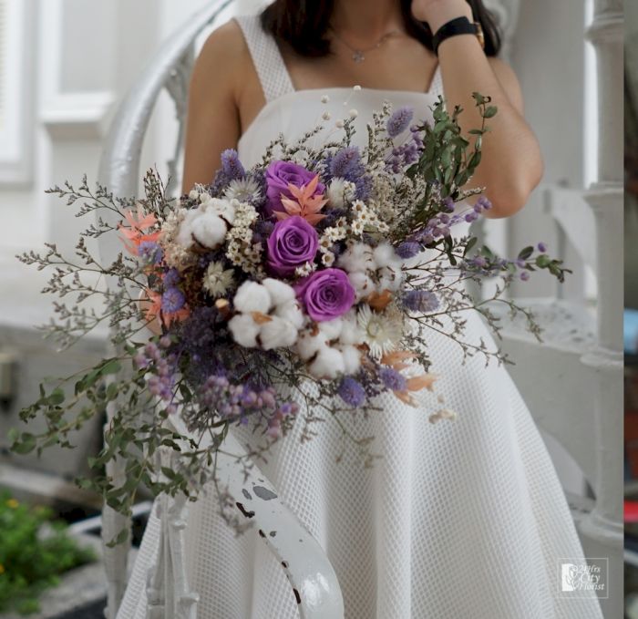 dried flower bouquet