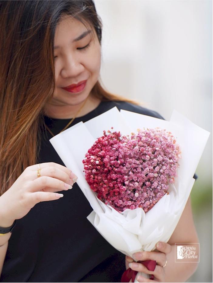 heart shaped baby's breath bouquet