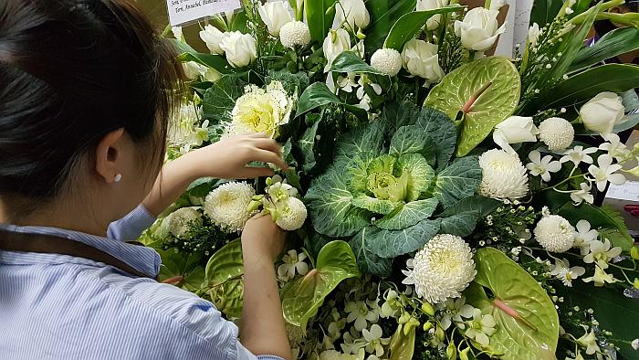 condolence wreath singapore