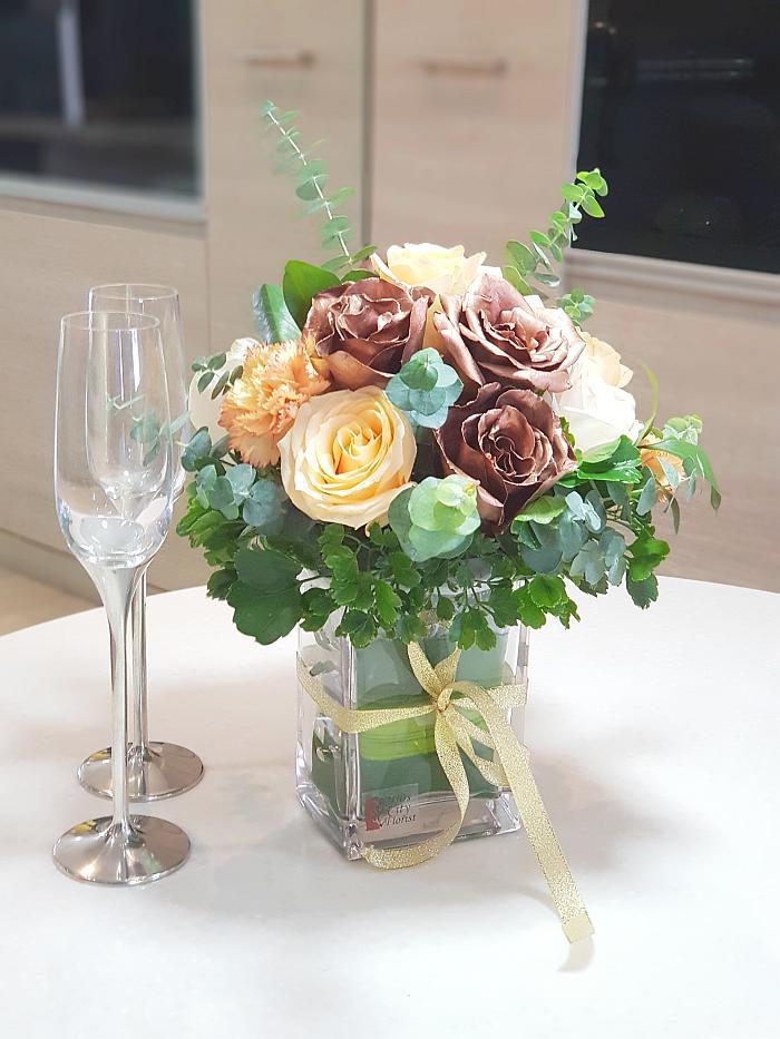 table flower arrangement