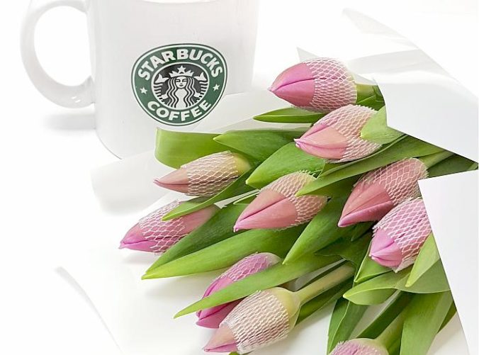 What It Means To Receive Flowers From A Girl’s Perspective