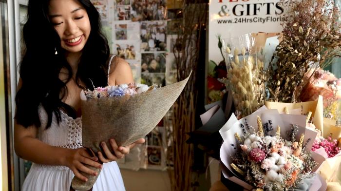 Featured image of post Floral Courses Singapore / Whether you have a loving interest in floral design, going on a learning journey with friends or is looking to make it your profession.
