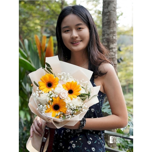 Flower Bouquet - Marigold Gerbera
