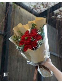 Desirable (Red Rose Bouquet in Kraft Paper).. Desirable (Red Rose Bouquet in Kraft Paper)..