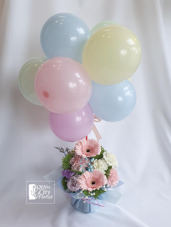 Macaron balloon flower delivery