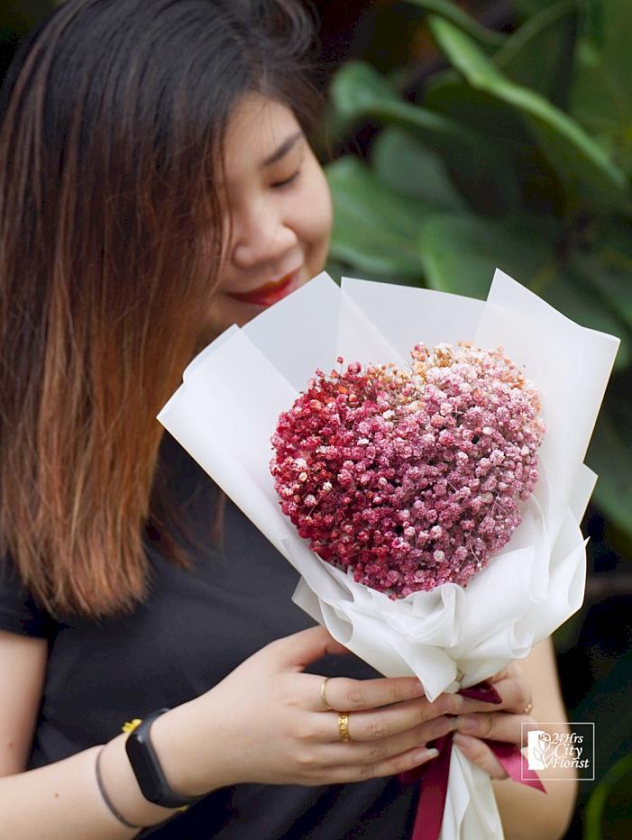 heart shaped baby's breath bouquet