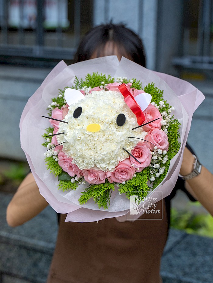Kitty Pink - Hello Kitty Bouquet Arranged with Pink Roses