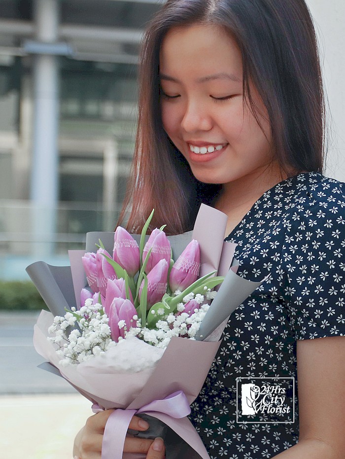 Flamingo - pink tulip flower bouquet