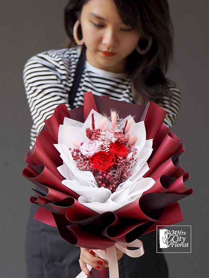 Red Velvet - 3 Stalks Preserved Red Roses -  Preserved Flower Bouquet