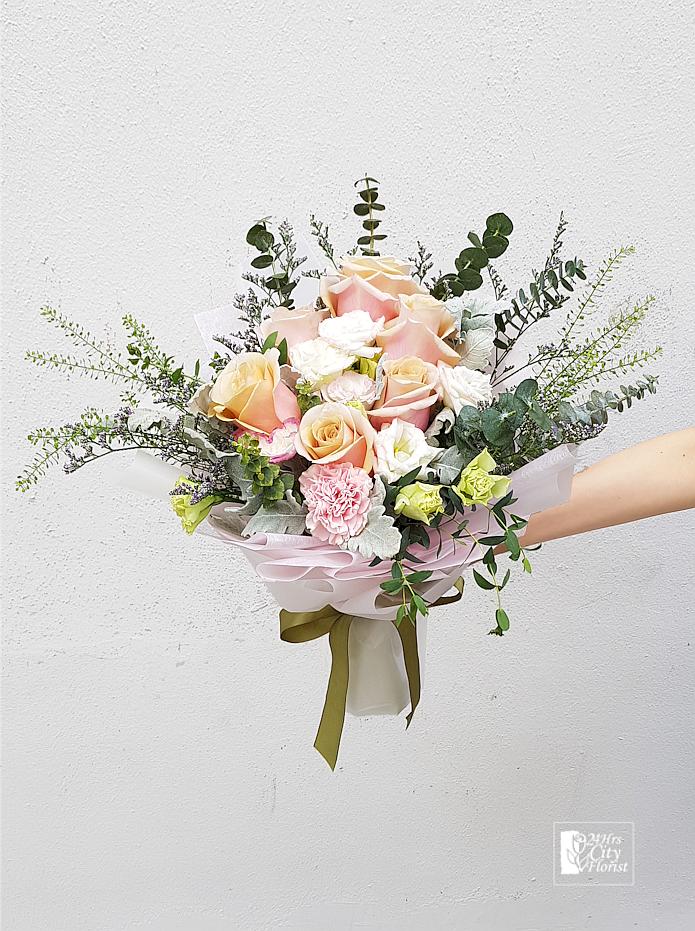 unstructured bouquet