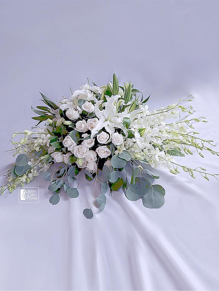 table flower spray white