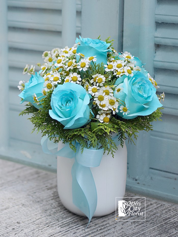 flower jar with tiffany blue roses - table flower
